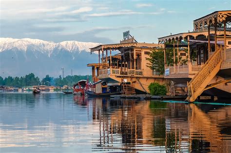 Kashmir House Boat