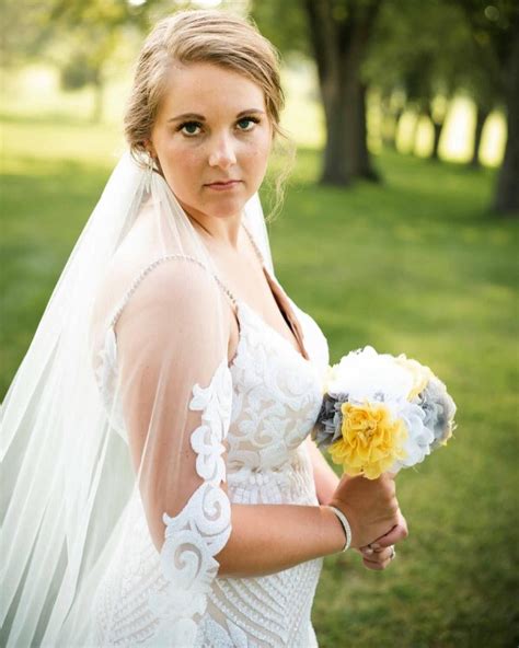 Veras House Of Bridals In Madison Wi Wedding Dresses Bridal