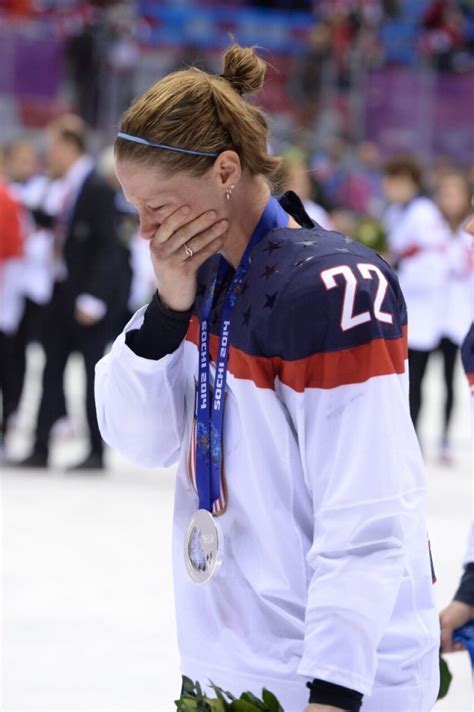 U S Women S Olympic Hockey Team Yes There Is Crying In Hockey Los Angeles Times