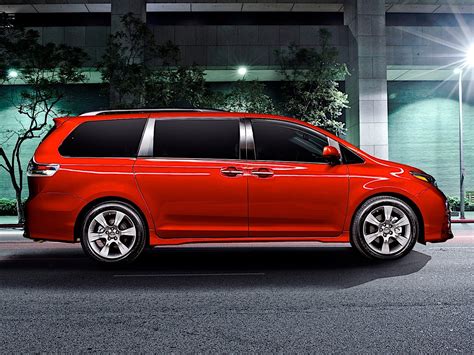 The toyota sienna minivan for 2014 rises above the minivan mob by offering a nearly unbeatable combination of models, options, strong resale value and styling. TOYOTA Sienna specs & photos - 2014, 2015, 2016, 2017 ...