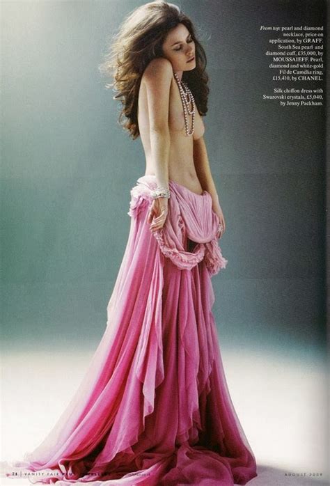 Anna Friel Topless In Vanity Fair Pictures O My Celebrity