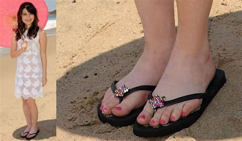 Miranda Cosgrove S Legs And Feet Sexiest Celebrity Legs And Feet