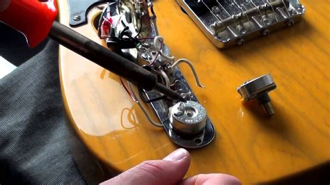 How To Replace A Fender Telecaster Cts Volume Or Tone Pot For
