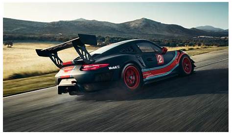 Porsche 911 GT2 RS Clubsport Brings 700 HP to the Track