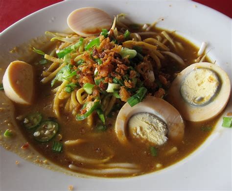 Sometimes it is too spicy, sometimes it tasted like there was too much curry stulang laut is the best. Rio Azzaro: JJNM Makan Tengahari Di Johor