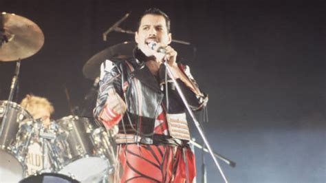 Check out our freddie mercury god selection for the very best in unique or custom, handmade pieces from our shops. Diese Dinge haben wir erst nach dem Tod von Freddie ...