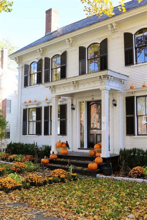 These 20 Colonial Style Homes Will Have You Feeling Warm And Cozy Obsigen