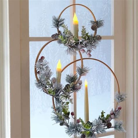 40 Easy Christmas Window Decoration Ideas For 2022