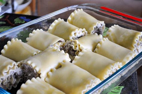 The Joy Of Everyday Cooking Cheesy Beef And Tomato Lasagna Roll Ups