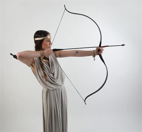 Story Of Artemis And The Deer Hunter In Greek Mythology