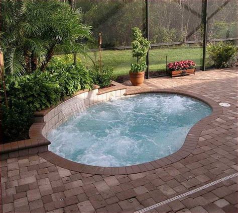 A pool accentuates your yard and transforms it in a whole new way, not to mention that you get a place to relax during your free time. 40+ Spool Pool For Small Yards 20 - Furniture Inspiration ...