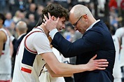 Dan Hurley embraces Andrew, son, as UConn advances to the Elite 8