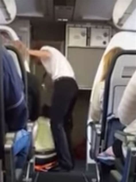 Frontier Airlines Passenger Strips Off And Screams About Dying In Cabin