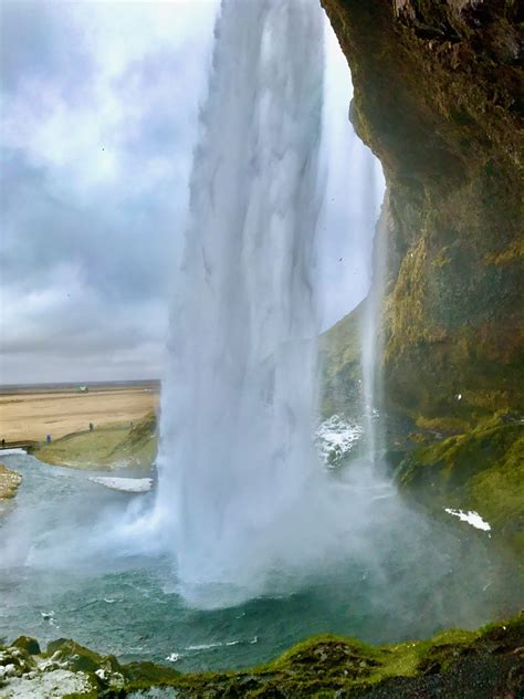 10 Must See Waterfalls In Iceland Remarkably Reina
