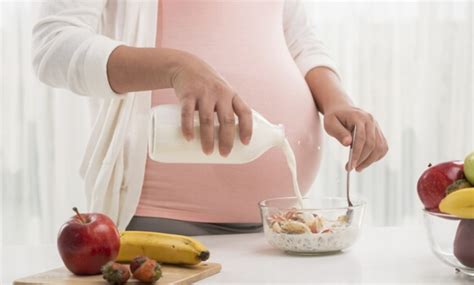 Cara menaikkan hb setelah melahirkan cukup sederhana, yaitu anda bisa mengkonsumsi makanan dan obat penambah hb. Buah Penambah Hb Darah Untuk Ibu Hamil | Seputar Buah