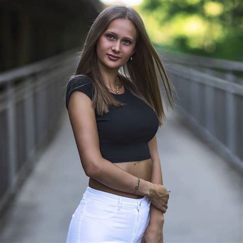 Carolin Loesel Bio Age Height ️ Instagram Biography