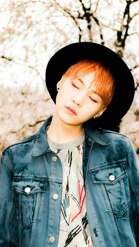 Asiachan has 4,579 suga images, wallpapers, hd wallpapers, android/iphone wallpapers, facebook covers, and many more in its gallery. صور شوقا من ☆BTS☆ | K-POP كيبوب Amino