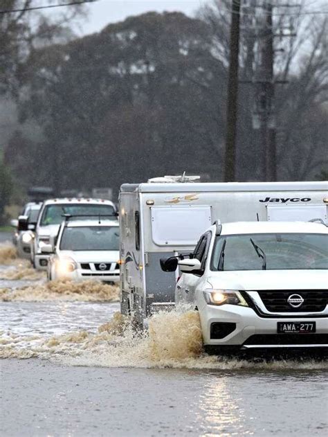 Australia Suffers Flash Floods In Southeast Melbourne Suburb Evacuated