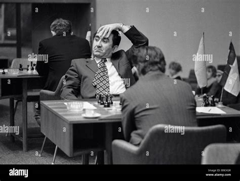 Ex World Chess Champion Tigran Petrosyan Center Stock Photo Alamy