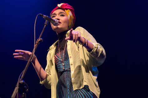 Video Yuna Is Set To Tell All In An Exclusive No Holds Barred E News