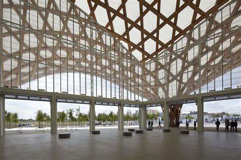 Vue Hall Centre Pompidou Metz Shigeru Ban Et Jean De Gastines