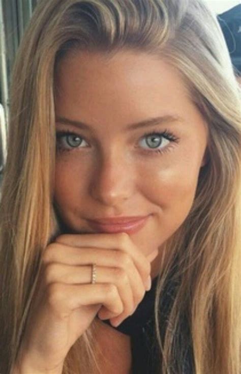 naturally pretty no gobs of makeup the best blonde women beautiful eyes natural blondes hot