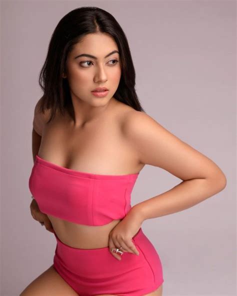 hotness alert reem sameer shaikh will make you sweat in these outfits