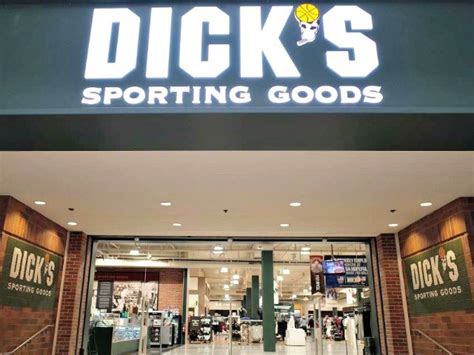 Dicks Sporting Goods Gun Salesman Resigns Refuses To Support Liberal
