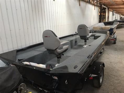 2019 Alumacraft Crappie Deluxe Jon Boat