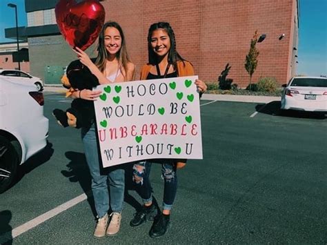 The Cutest Prom Asks That Will Guarantee You A Date Cute Homecoming