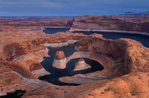 Lake Powell Stunning Lake In The Canyons Usa Places To See In Your