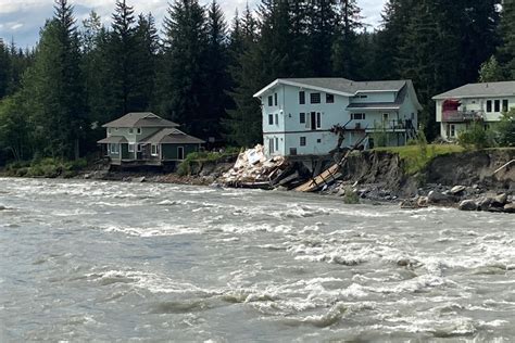 At Least 2 Buildings Destroyed In Flooding In Alaska S Capital From