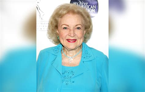 Betty White Suffered Stroke 6 Days Before Passing