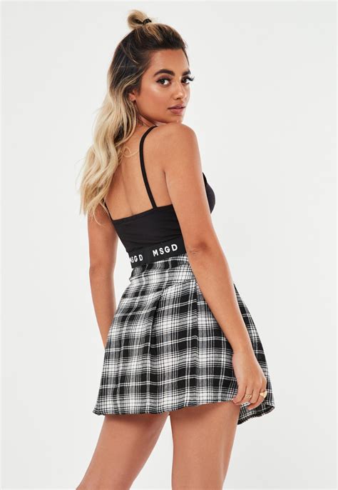 Petite Black Plaid Safety Pin Mini Skirt Missguided