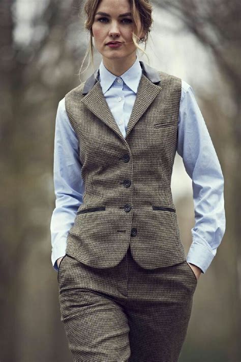 Town And Country Waistcoat Woman Stylish Outfits Tweed Waistcoat