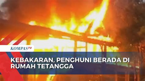 erek erek rumah terbakar