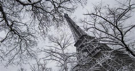 Eiffel Tower Closed By Snow Freezing Rain The Courier Ballarat Vic