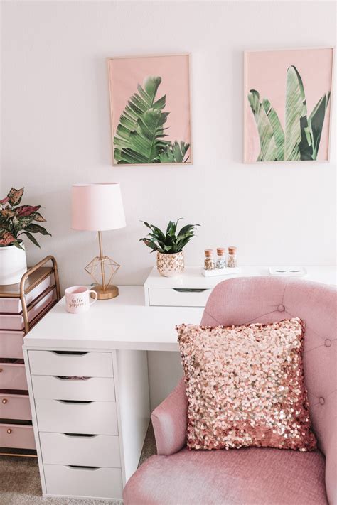 Feminine And Elegant Desk Decor Pink Ideas For Your Personal Workspace