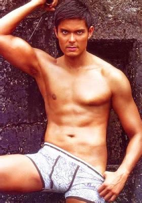 Man Central Dingdong Dantes Bench Latest Underwear Model