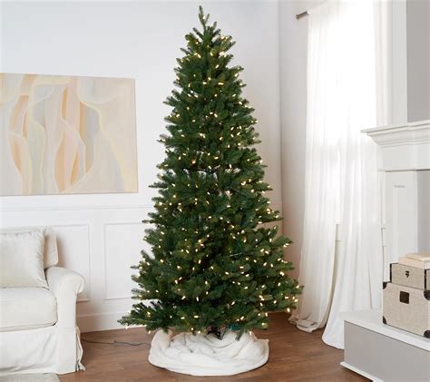 Santas Best 75 Grand Spruce Tree With Faceted Bulbs