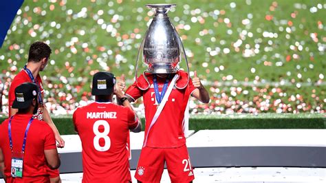 Bayern münih'te neuer'in dinlendirilmesi ve kalede nübel'in görev alması bekleniyor. When Lucas Hernández put the Champions League trophy on his head