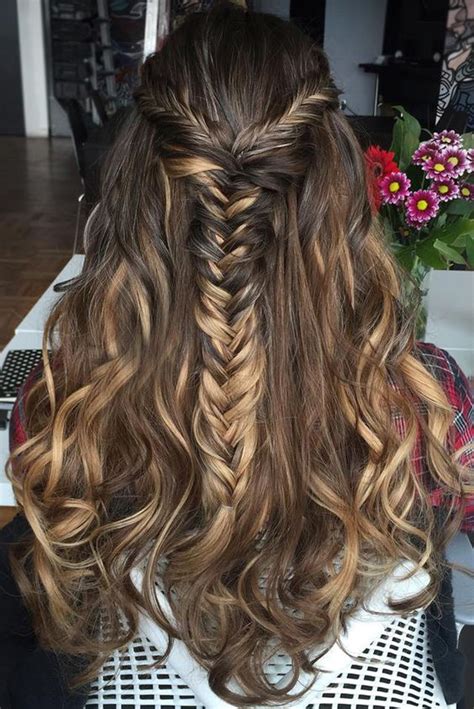 On most hair, henna will only darken, but on very dark brown or black hair, henna can lighten and leave reddish highlights. 6 Hair Highlight Tips And 24 Trendiest Ideas - Styleoholic