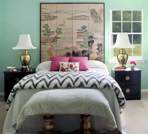 Decorating a small bedroom is very fascinating for us especially when it needs to be on budget. 25 Beautiful Bedroom Ideas On A Budget | RemoveandReplace.com