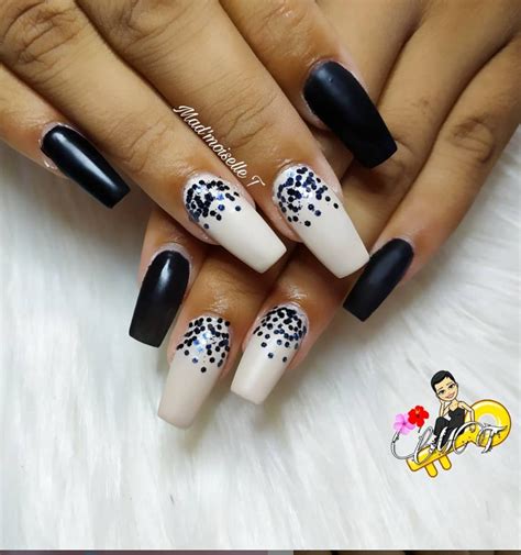 30 Incredible Acrylic Black Nail Art Designs Ideas For Long Nails Page 24 Of 30 Fashionsum