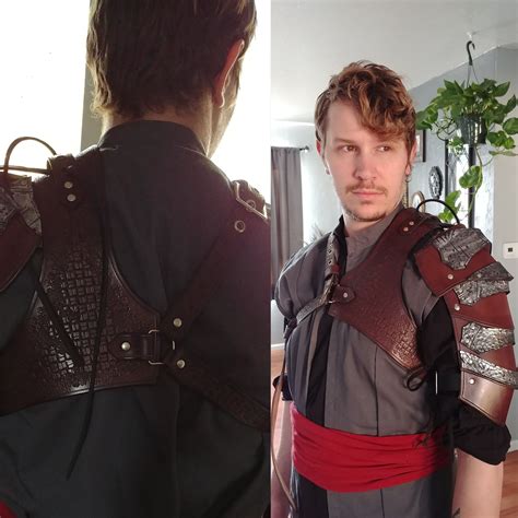 Check out our leather bicep cuffs selection for the very best in unique or custom, handmade pieces from our costume gloves shops. Roman Manica, Arm Bracer, leather Bracer, leather armor ...