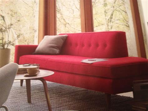 You are going to have to be quick to get this one, so hurry and click through to find all the information after the jump. Bantam sofa. Design Within Reach (DWR exclusive ...