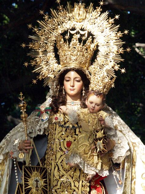 Poderosa Oración A La Virgen Del Rayo Para Protección Y Bendiciones