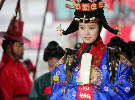 Kojong), the emperor gwangmu (hangul: Ku Hye-sun as Queen Jeheon (So Hwa) in the King and I ...