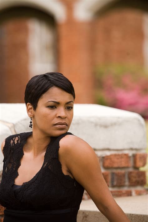 Nia Long Is So Pretty And This Basic Cut Looks Good On Her Nia Long Short Hair Nia Long