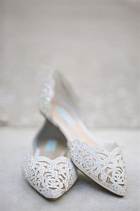 30 Wedding Flats That Make Comfortable Bridal Shoes Oh The Wedding Day